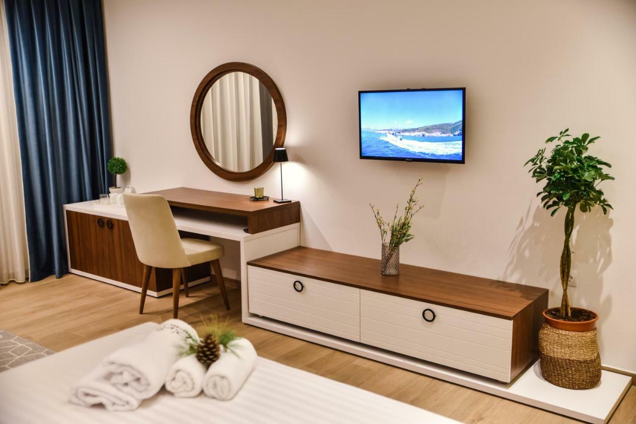 Pino Boutique Hotel Улцинь Экстерьер фото